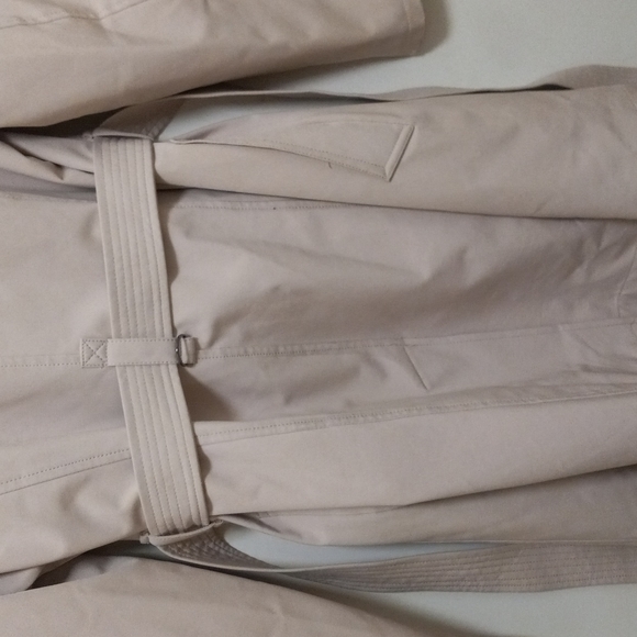 Calvin Klein waterproof jacket - Picture 12 of 13